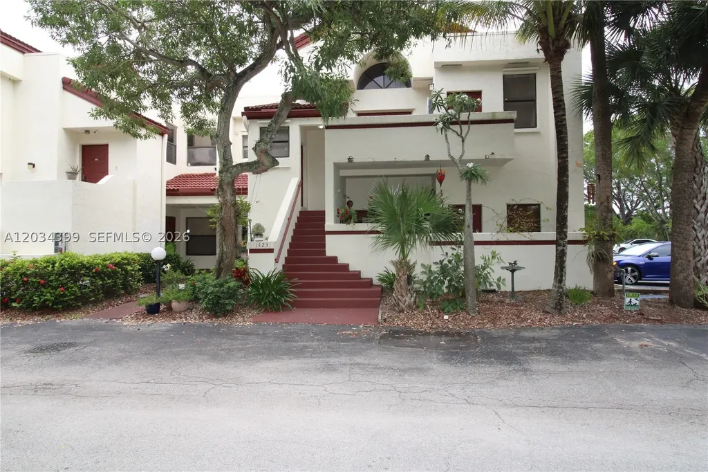 1423 Avon Lane North Lauderdale FL 33068