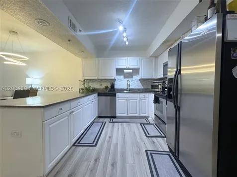 454 SW 5th Avenue Fort Lauderdale FL 33315