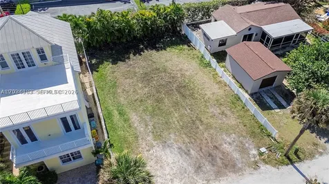 510 Saturn Lane Juno Beach FL 33408