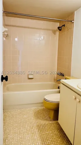 1480 W 46th Street Hialeah FL 33012