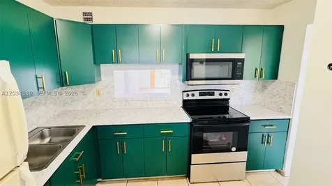 1480 W 46th Street Hialeah FL 33012