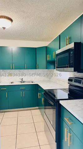 1480 W 46th Street Hialeah FL 33012