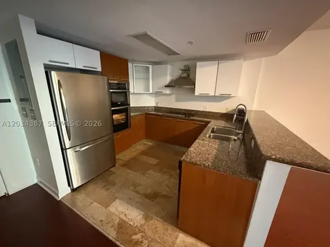170 SE 14th Street Miami FL 33131
