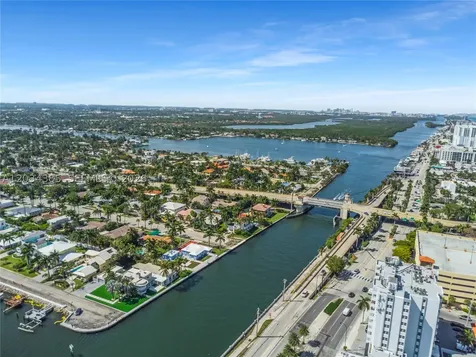 300 Van Buren Street Hollywood FL 33019
