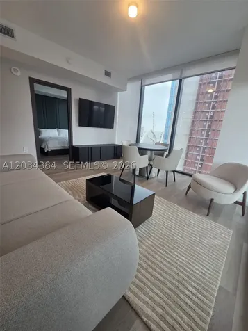 20 NE 11 South Miami FL 33132