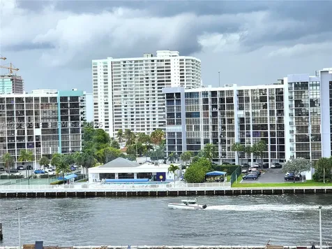 3505 S Ocean Drive Hollywood FL 33019