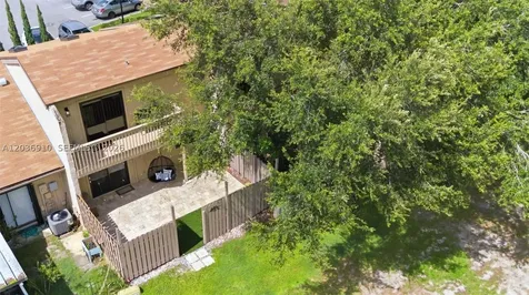 2152 SW 81st Way Davie FL 33324