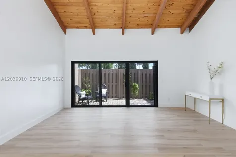 2152 SW 81st Way Davie FL 33324