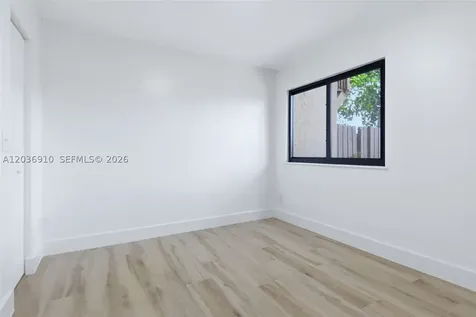 2152 SW 81st Way Davie FL 33324