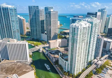 31 SE 5th Street Miami FL 33131