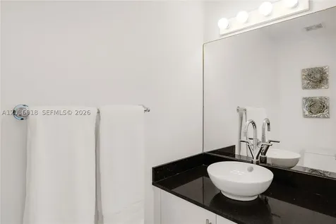31 SE 5th Street Miami FL 33131
