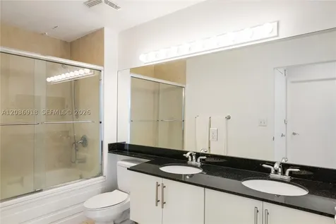 31 SE 5th Street Miami FL 33131
