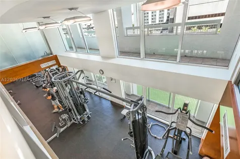 31 SE 5th Street Miami FL 33131