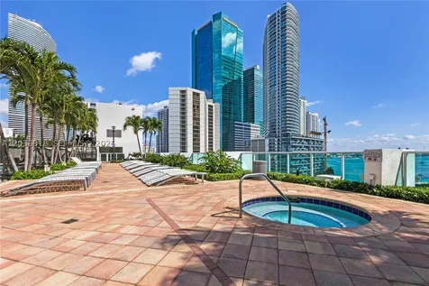 31 SE 5th Street Miami FL 33131