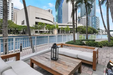 31 SE 5th Street Miami FL 33131