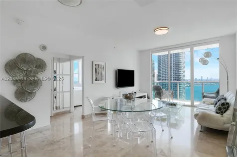 31 SE 5th Street Miami FL 33131