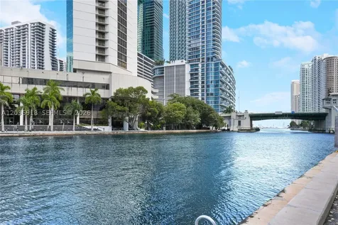31 SE 5th Street Miami FL 33131
