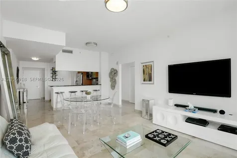 31 SE 5th Street Miami FL 33131