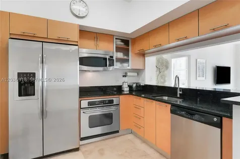 31 SE 5th Street Miami FL 33131