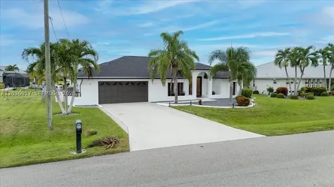 3728 SE 18 Avenue Cape Coral FL 33904