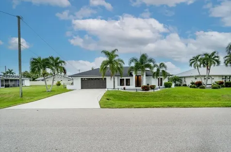 3728 SE 18 Avenue Cape Coral FL 33904