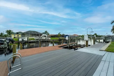 3728 SE 18 Avenue Cape Coral FL 33904