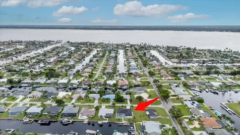 3728 SE 18 Avenue Cape Coral FL 33904