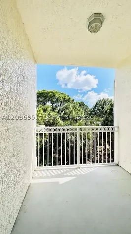 2304 E Myrtlewood Circle E Palm Beach Gardens FL 33418