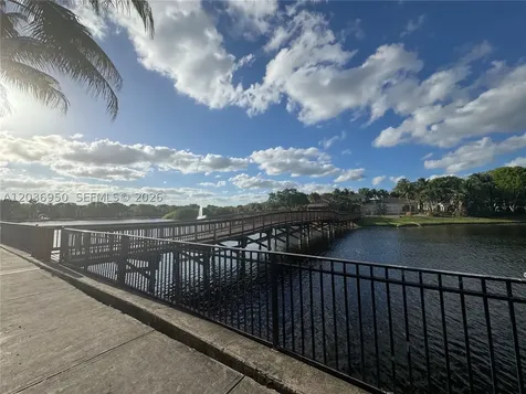 2492 Centergate Drive Miramar FL 33025