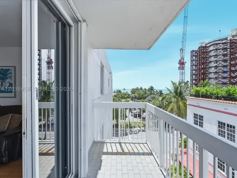3588 Collins Avenue Miami Beach FL 33140