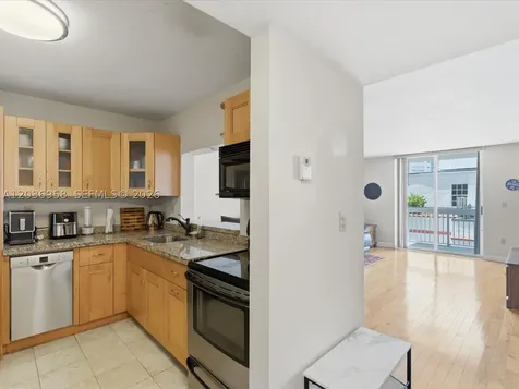 3588 Collins Avenue Miami Beach FL 33140