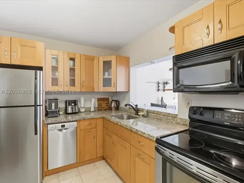 3588 Collins Avenue Miami Beach FL 33140