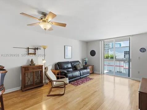 3588 Collins Avenue Miami Beach FL 33140