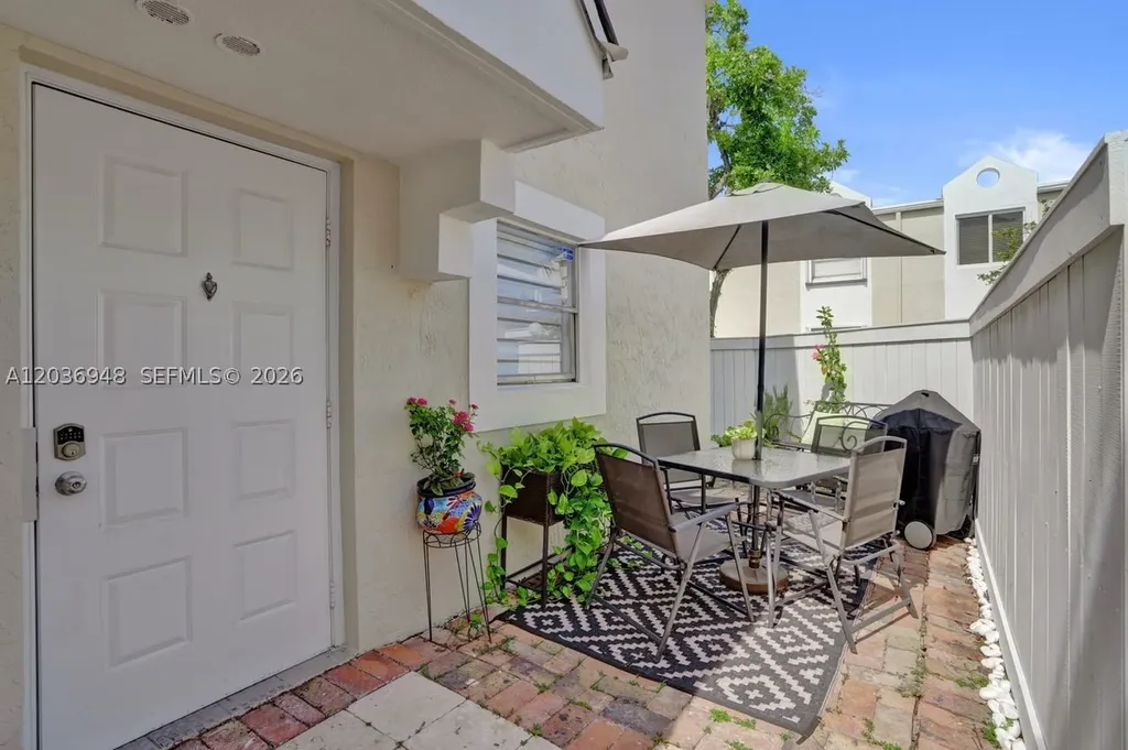 4555 SW 68th Ct Circle Miami FL 33155