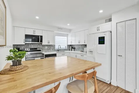 4555 SW 68th Ct Circle Miami FL 33155