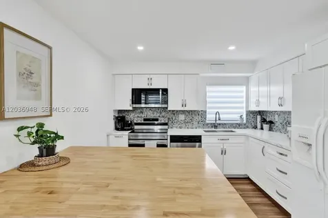 4555 SW 68th Ct Circle Miami FL 33155