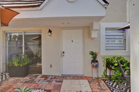 4555 SW 68th Ct Circle Miami FL 33155