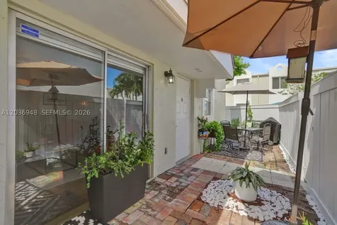 4555 SW 68th Ct Circle Miami FL 33155