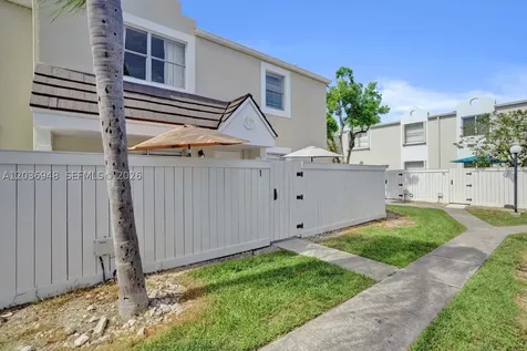 4555 SW 68th Ct Circle Miami FL 33155