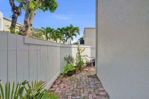 4555 SW 68th Ct Circle Miami FL 33155