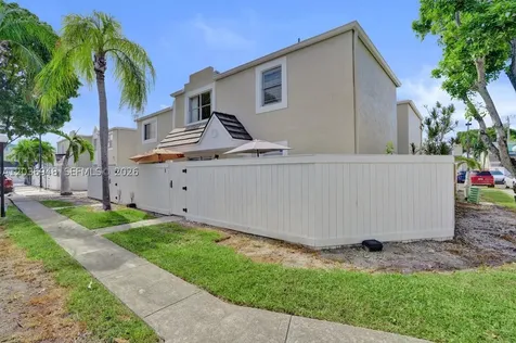 4555 SW 68th Ct Circle Miami FL 33155