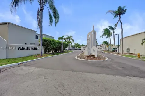 4555 SW 68th Ct Circle Miami FL 33155