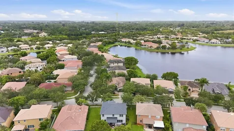 19308 Stonebrook Street Weston FL 33332