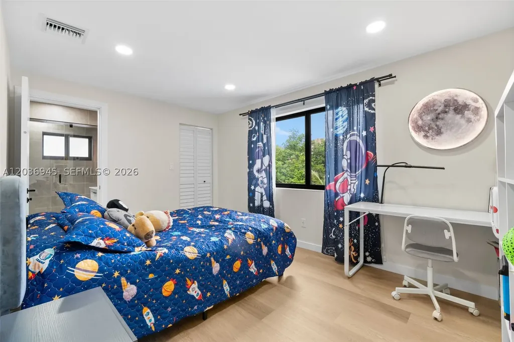 1178 Grant Street Hollywood FL 33019