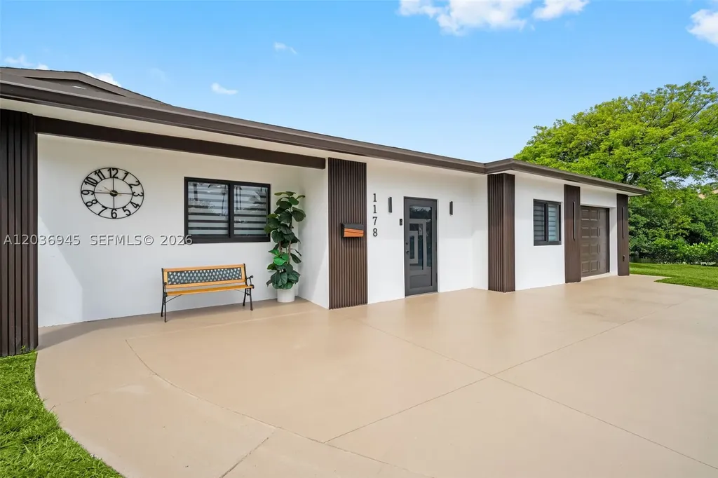 1178 Grant Street Hollywood FL 33019