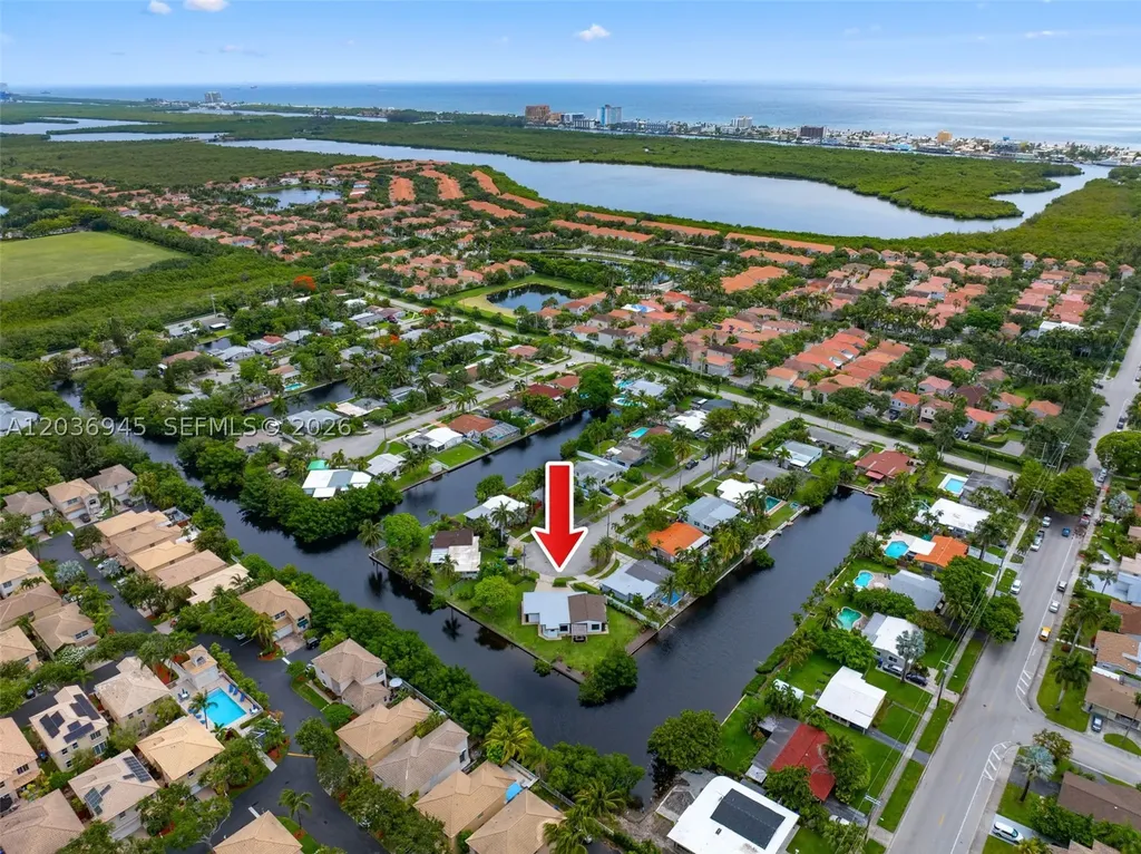 1178 Grant Street Hollywood FL 33019