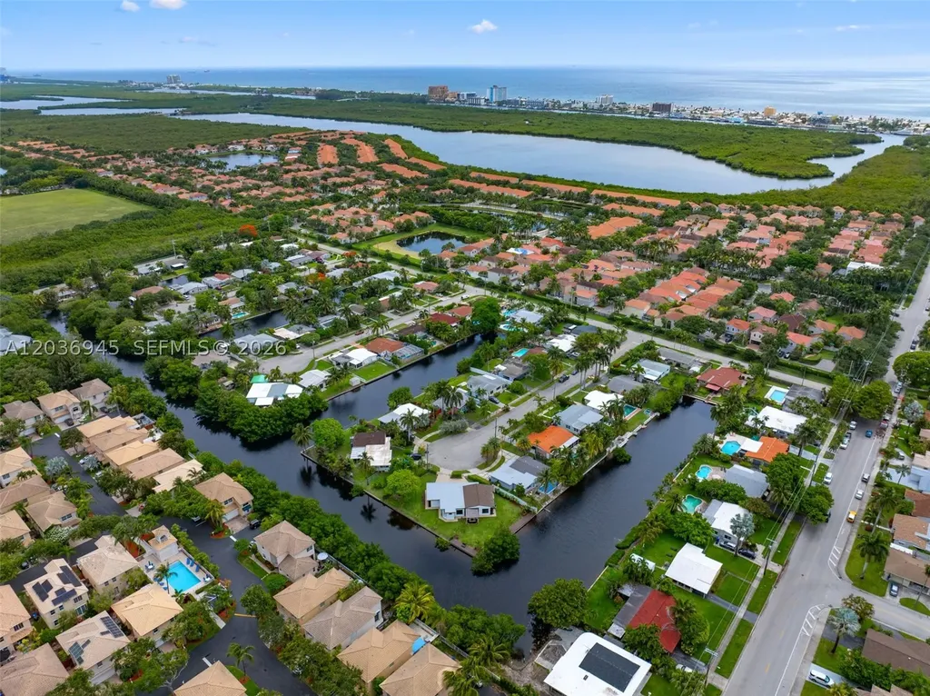 1178 Grant Street Hollywood FL 33019