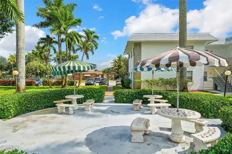 6211 SW 37th Street Davie FL 33314