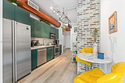 1700 Meridian Avenue Miami Beach FL 33139