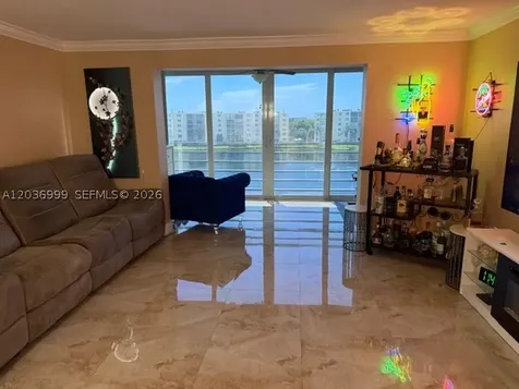 101 SE 3rd Avenue Dania Beach FL 33004